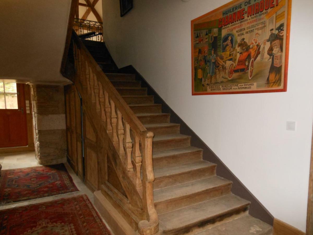 Les Chambres De La Basilique Neuvy-Saint-Sepulchre Екстер'єр фото