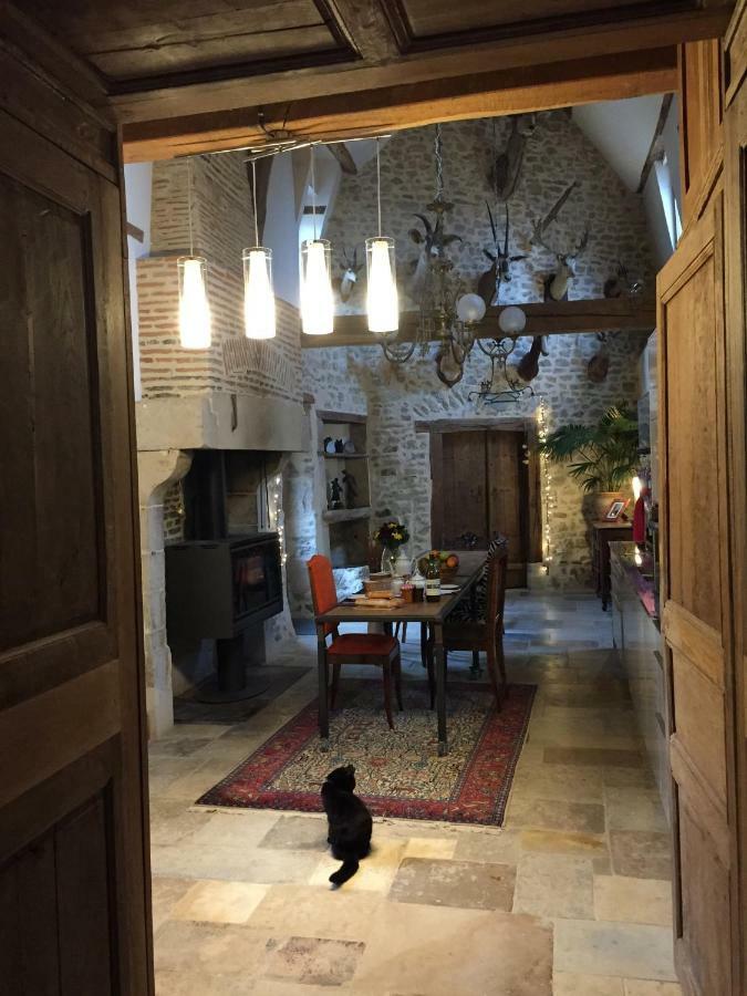Les Chambres De La Basilique Neuvy-Saint-Sepulchre Екстер'єр фото